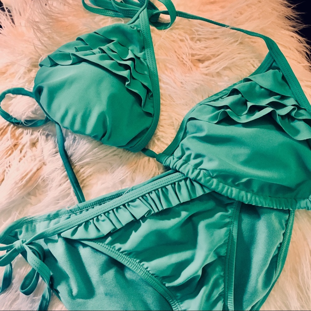 Ruffled sea green bikini set